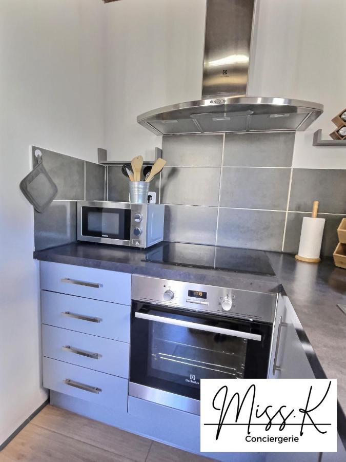 "La Fenetre Sur Le Marche" De Miss.K Conciergerie Appartement Châtillon-sur-Chalaronne Buitenkant foto