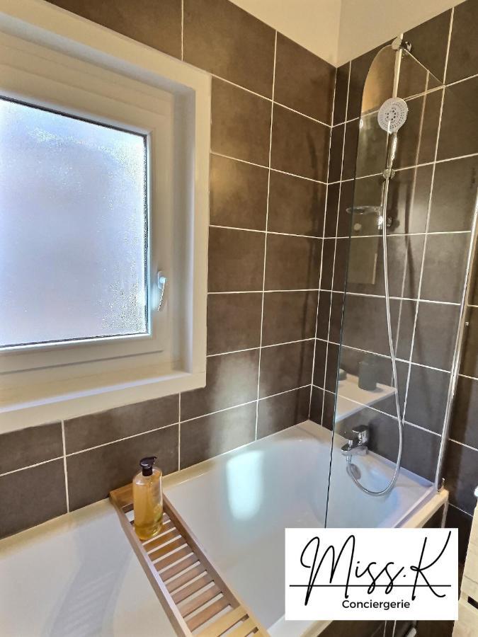"La Fenetre Sur Le Marche" De Miss.K Conciergerie Appartement Châtillon-sur-Chalaronne Buitenkant foto