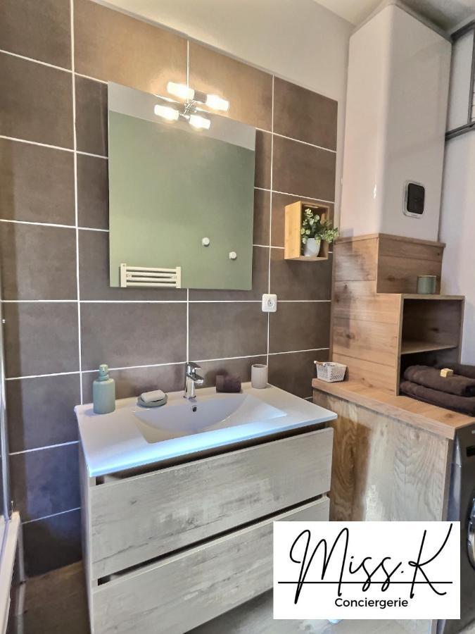 "La Fenetre Sur Le Marche" De Miss.K Conciergerie Appartement Châtillon-sur-Chalaronne Buitenkant foto